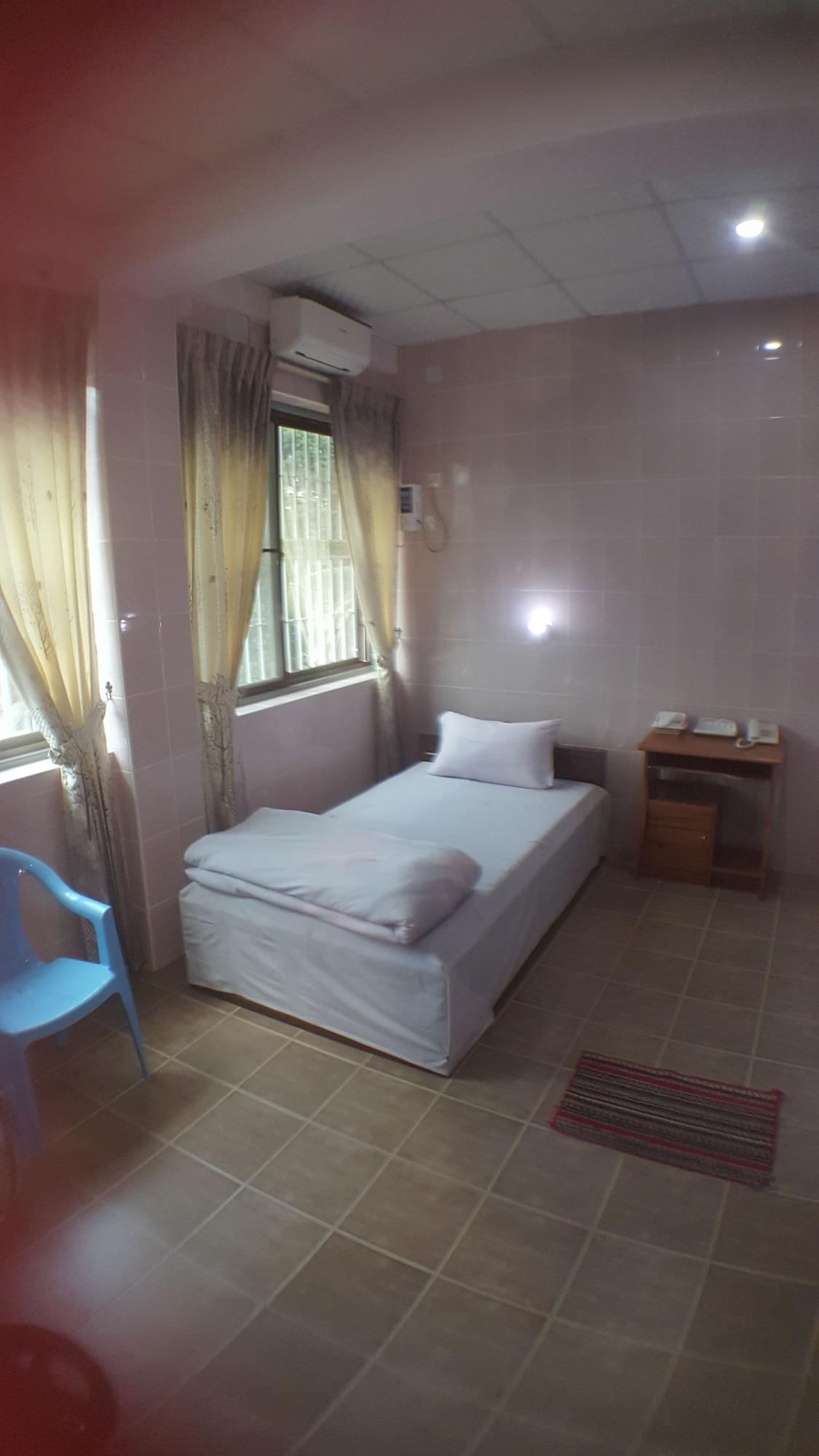 Red Dragon Hotel Hsipaw Kültér fotó