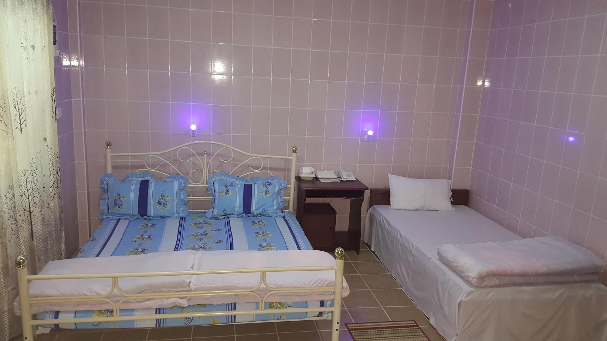 Red Dragon Hotel Hsipaw Kültér fotó