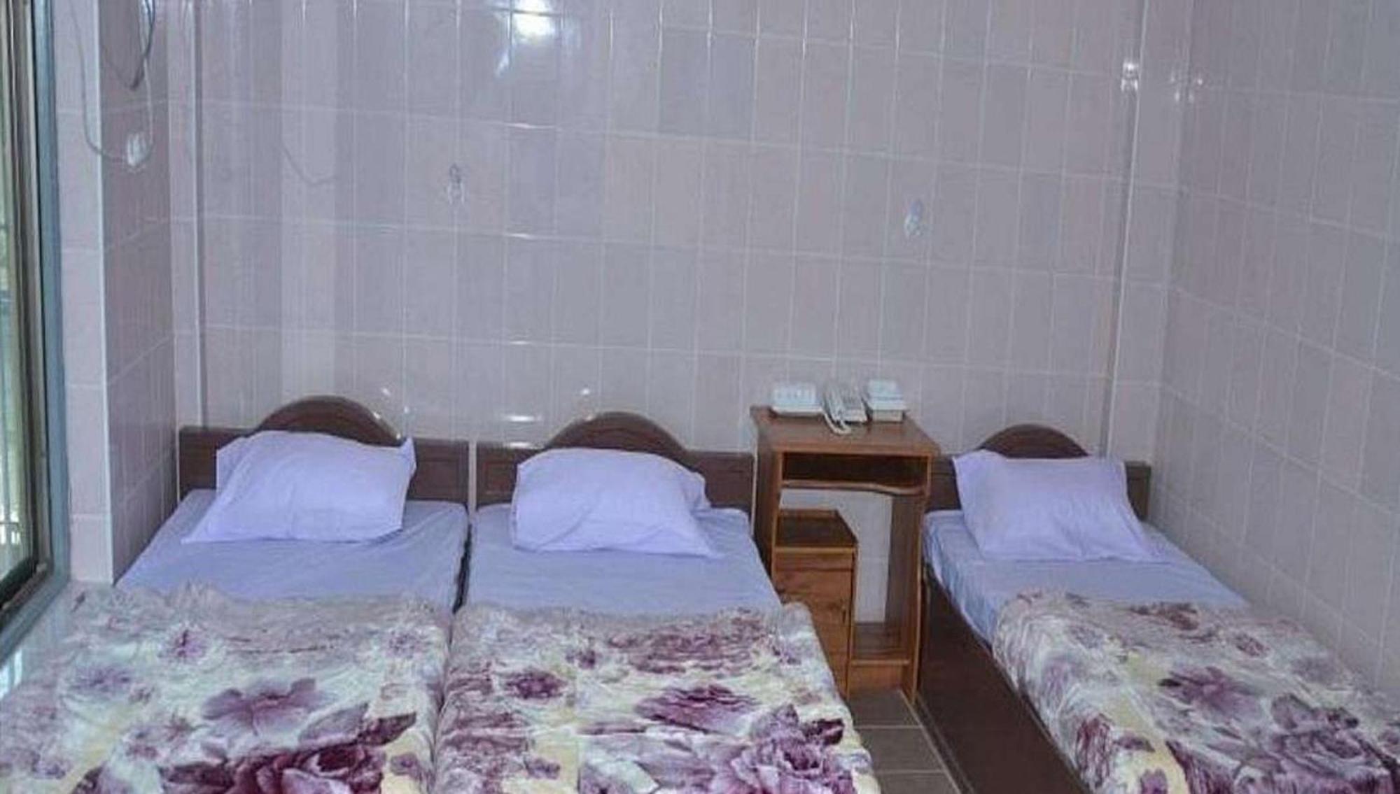 Red Dragon Hotel Hsipaw Szoba fotó