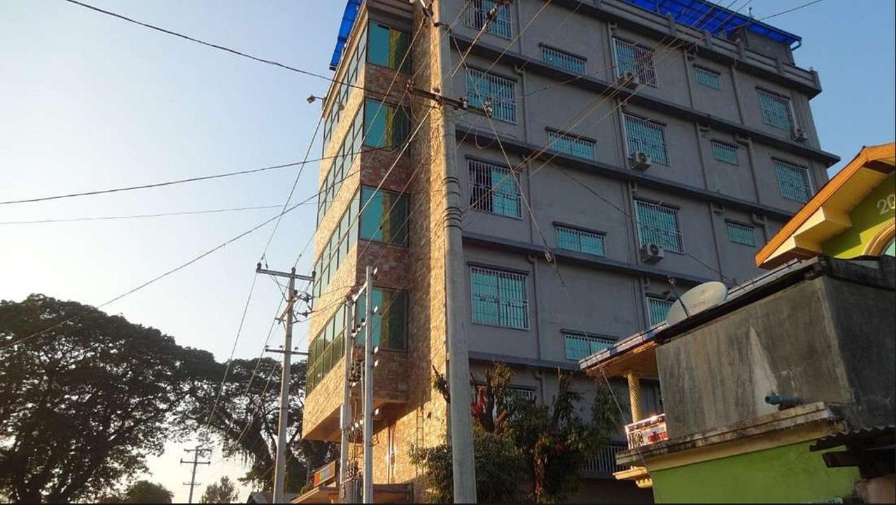 Red Dragon Hotel Hsipaw Kültér fotó