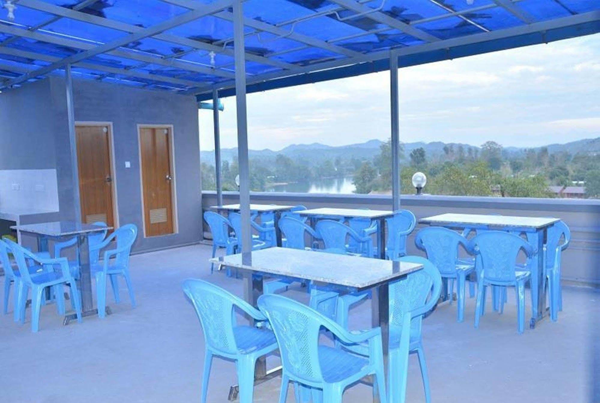 Red Dragon Hotel Hsipaw Kültér fotó
