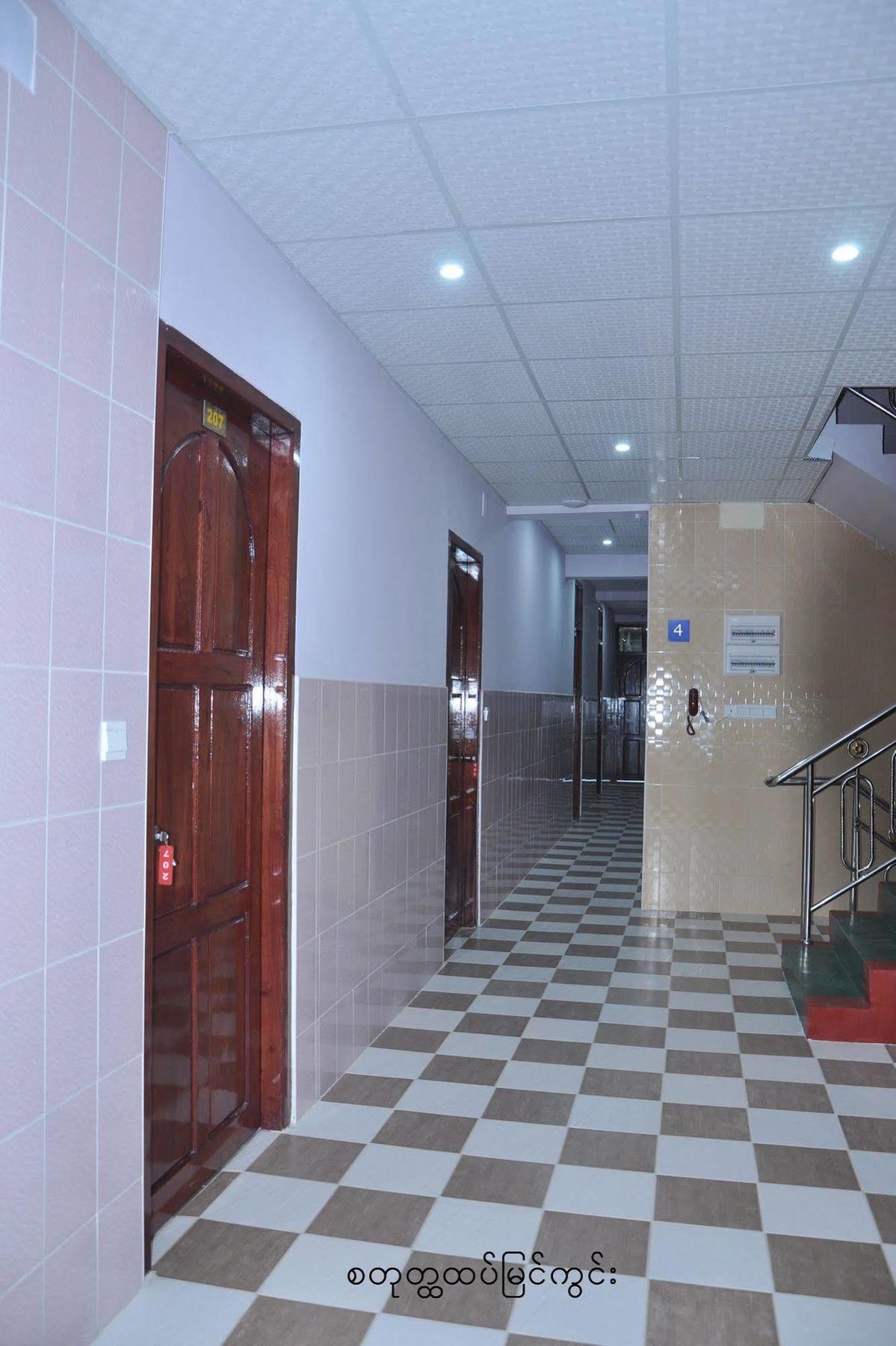 Red Dragon Hotel Hsipaw Kültér fotó
